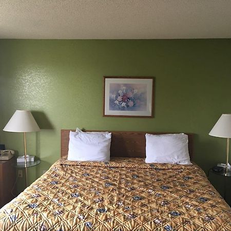 Prairie Rose Inn Edgeley エクステリア 写真